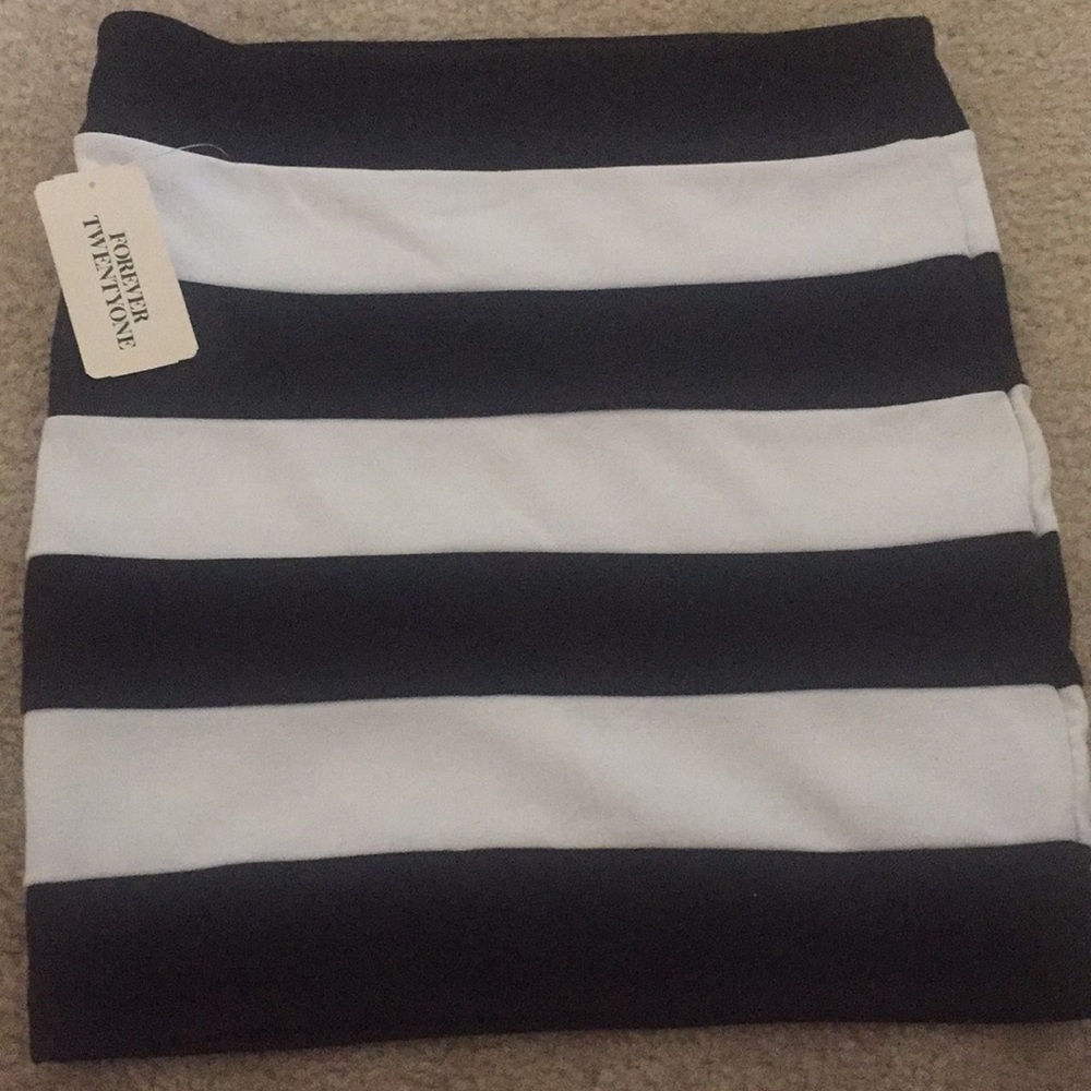 Forever 21 skirt -small - Picture 1 of 1